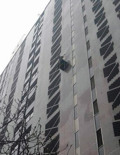 PULIZIA FACCIATE SKY WORKS LAVORI IN CORDA LEGNANO