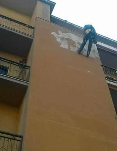 manutenzione facciate legnano SKY WORKS LAVORI IN CORDA LEGNANO